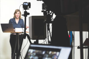 Videostudio & Streaming Agentur Karlsruhe, Studio-Streaming Webinare, Studio-Streaming Online Events